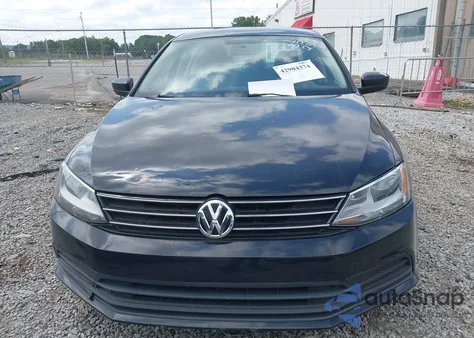 2015 Volkswagen Jetta 1.8T Se z USA, uszkodzony, nr VIN 3VWD17AJ4FM353231